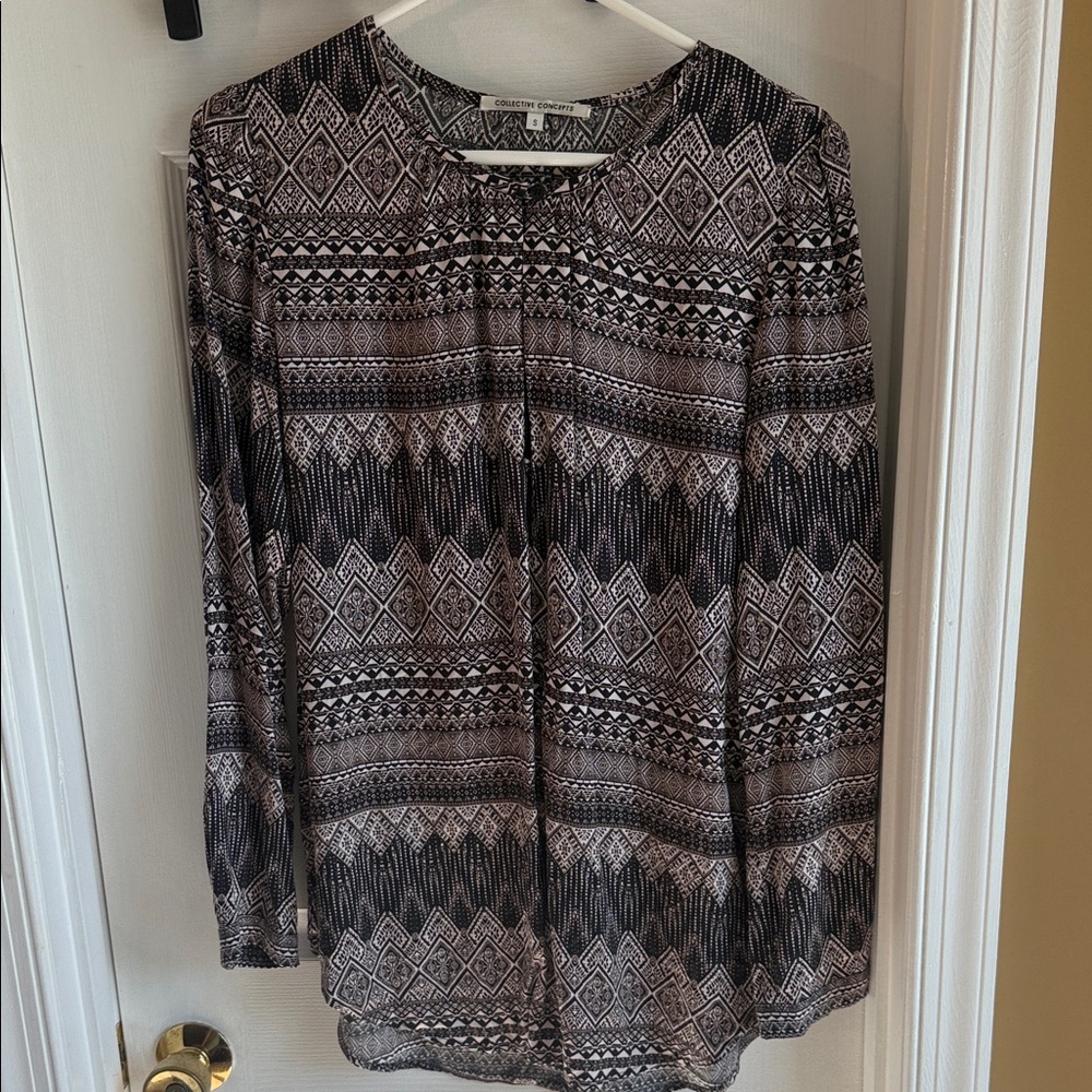 Collective Concepts Geometric Black and White Blouse